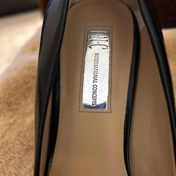 Black pumps - Picture 5 of 8